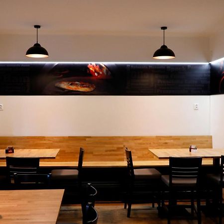Penzion&Pizzerie U Massima Vyškov Esterno foto