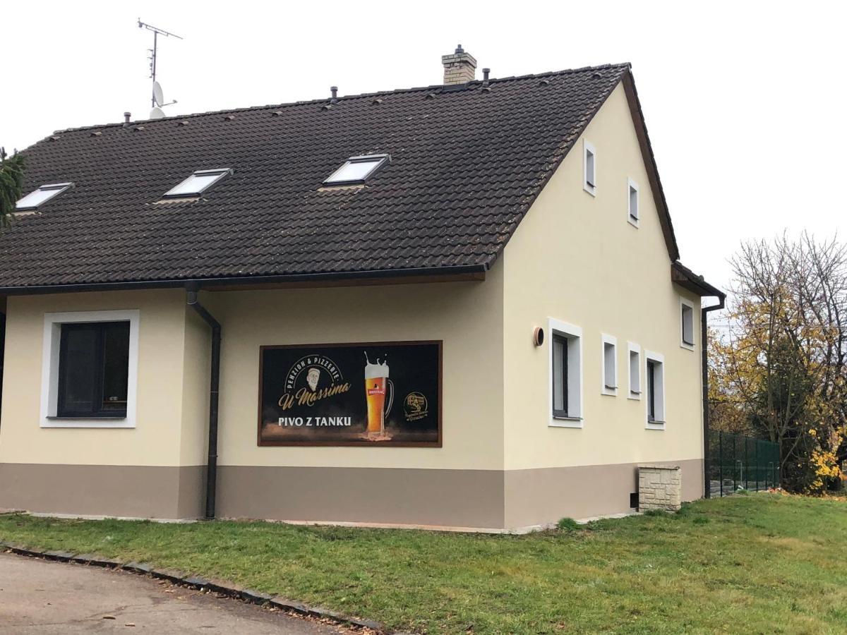 Penzion&Pizzerie U Massima Vyškov Esterno foto