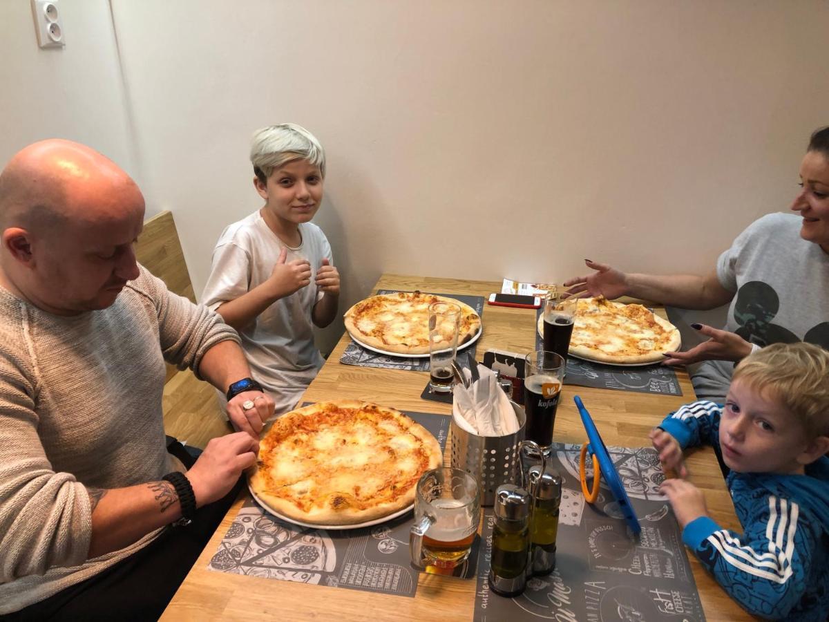 Penzion&Pizzerie U Massima Vyškov Esterno foto