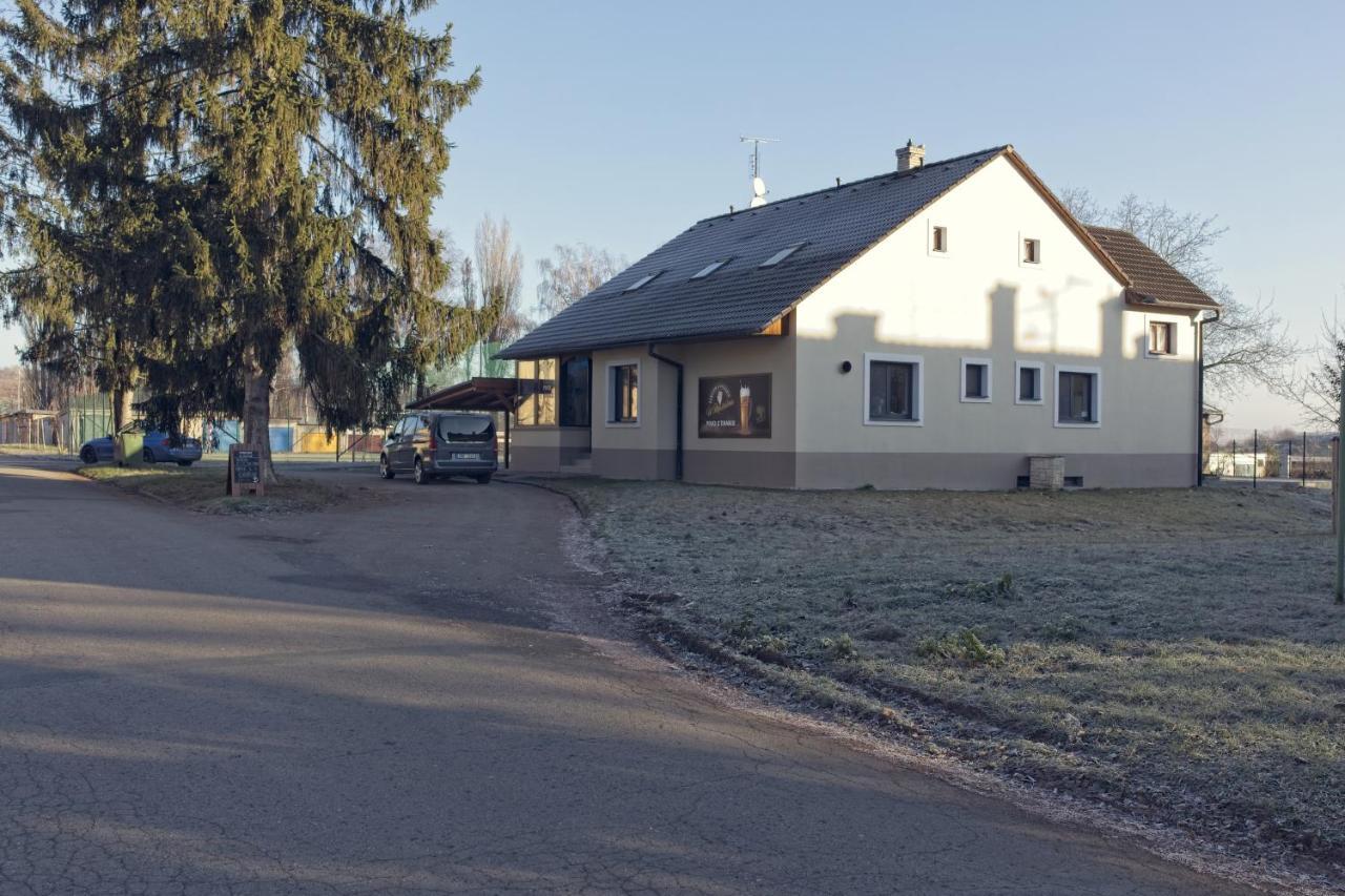 Penzion&Pizzerie U Massima Vyškov Esterno foto